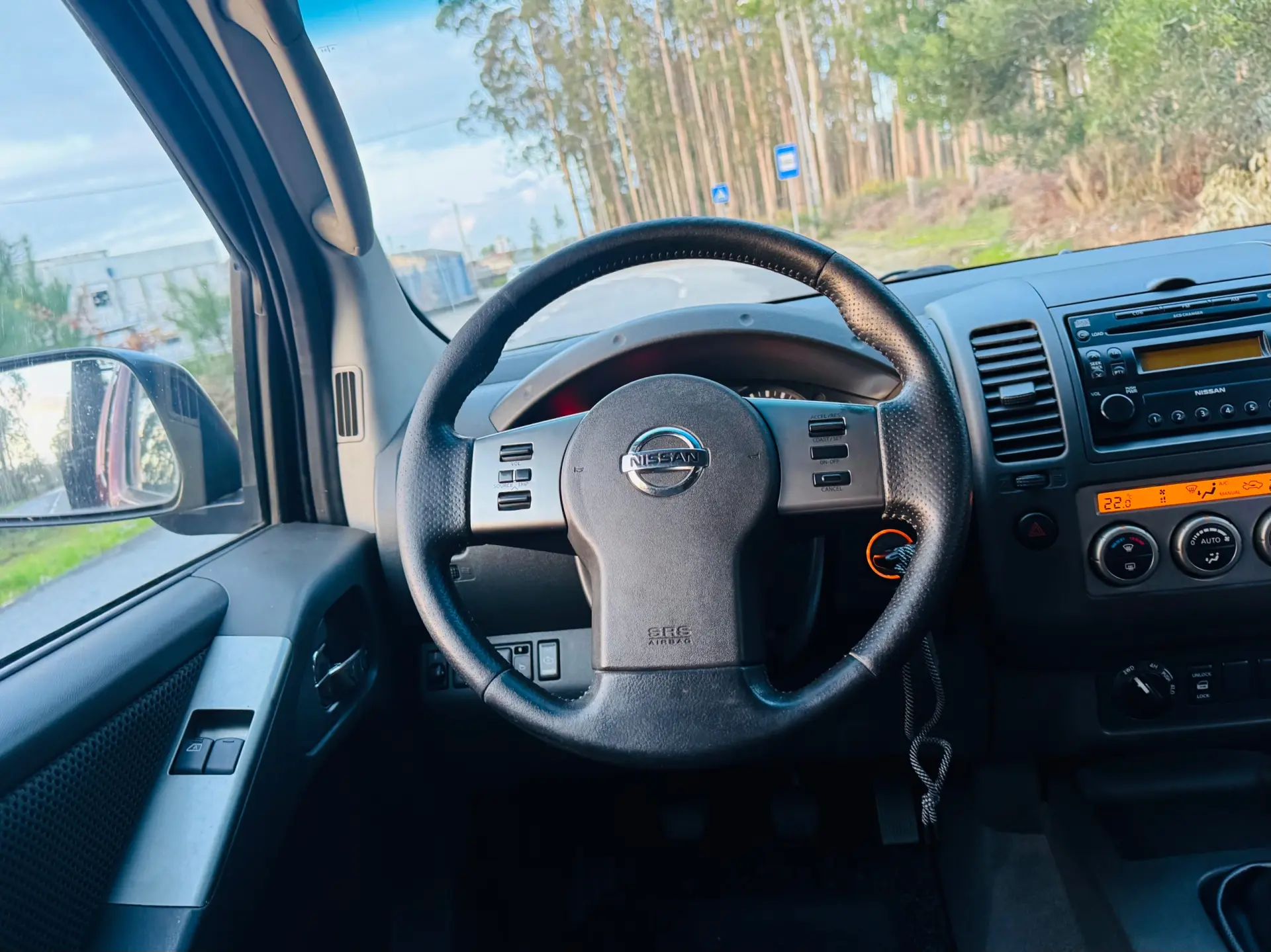 Nissan Navara 2.5 dCi CD SE Eastpak 36