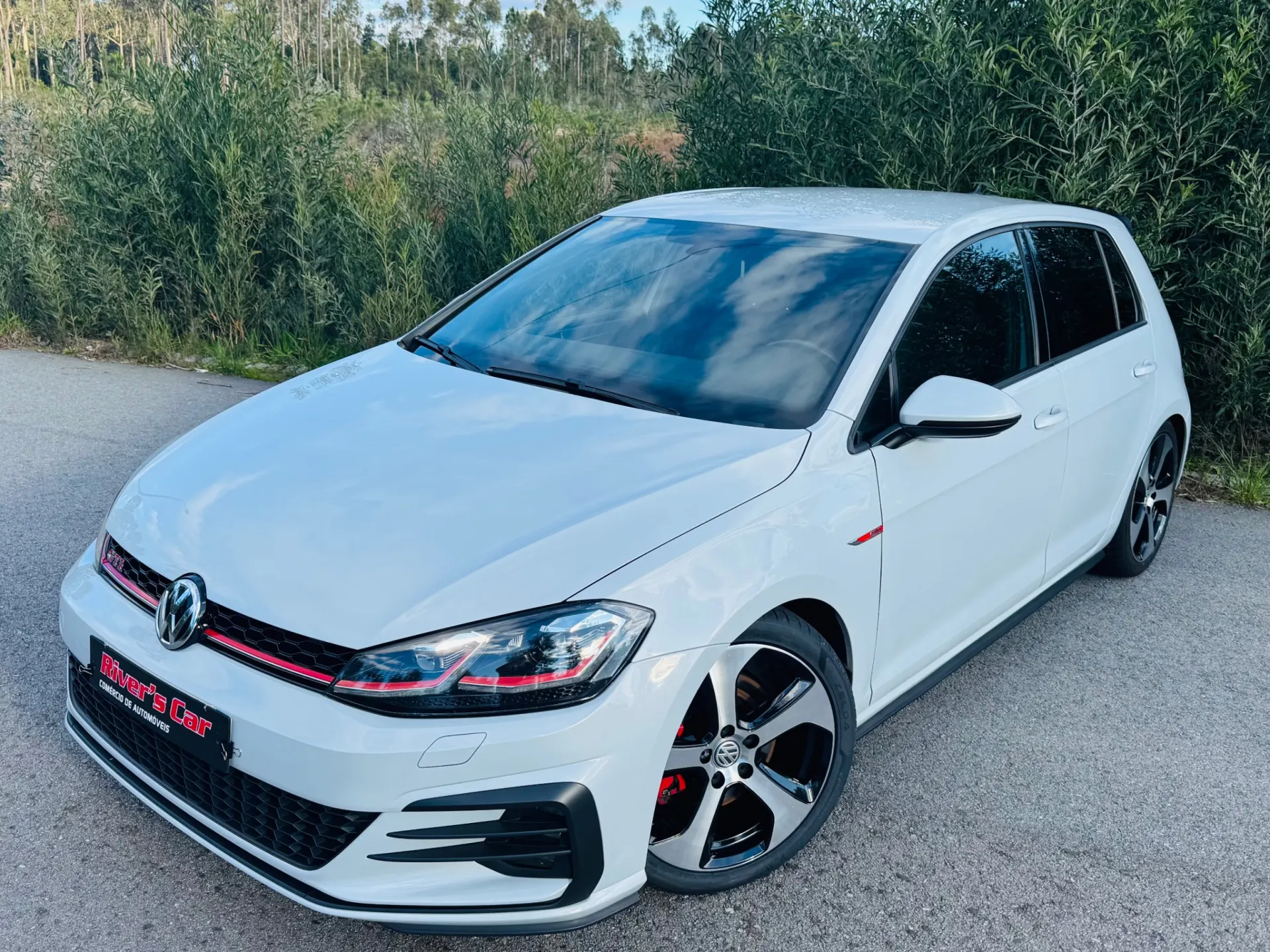Volkswagen Golf 2.0 TSi GTi DSG Performance 2