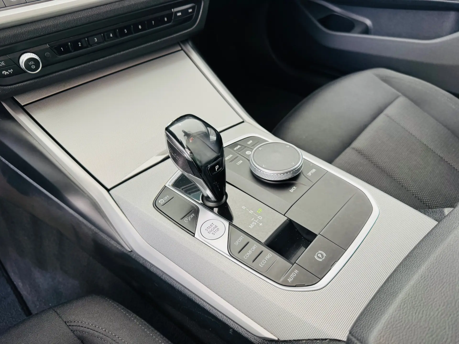 BMW 320 d Aut. Advantage 33