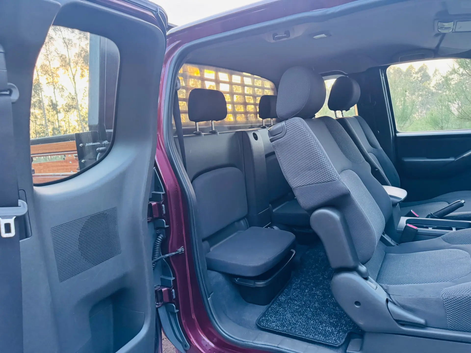 Nissan Navara 2.5 dCi CD SE Eastpak 42