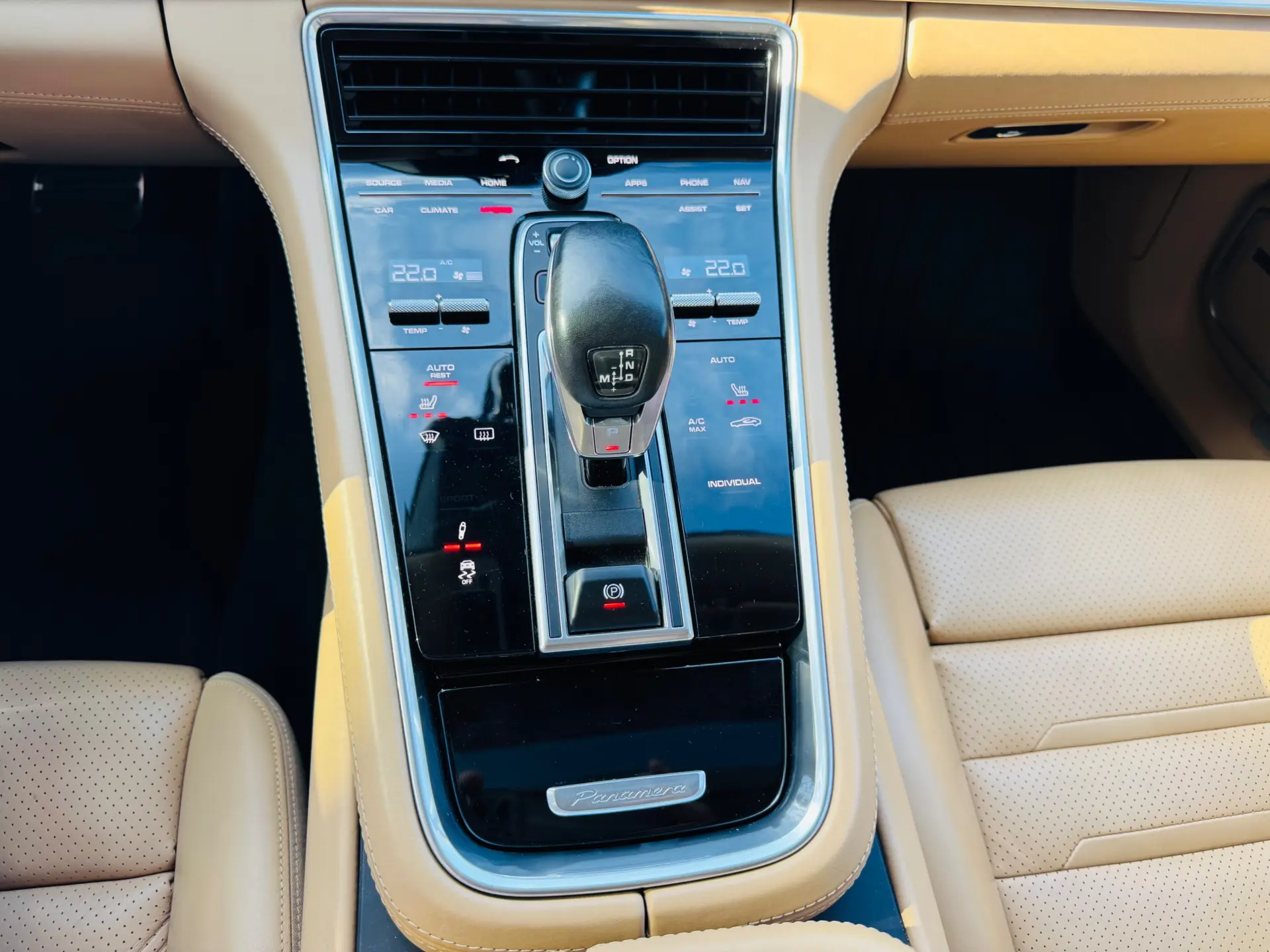 Porsche Panamera Sport Turismo 4 E-Hybrid 48