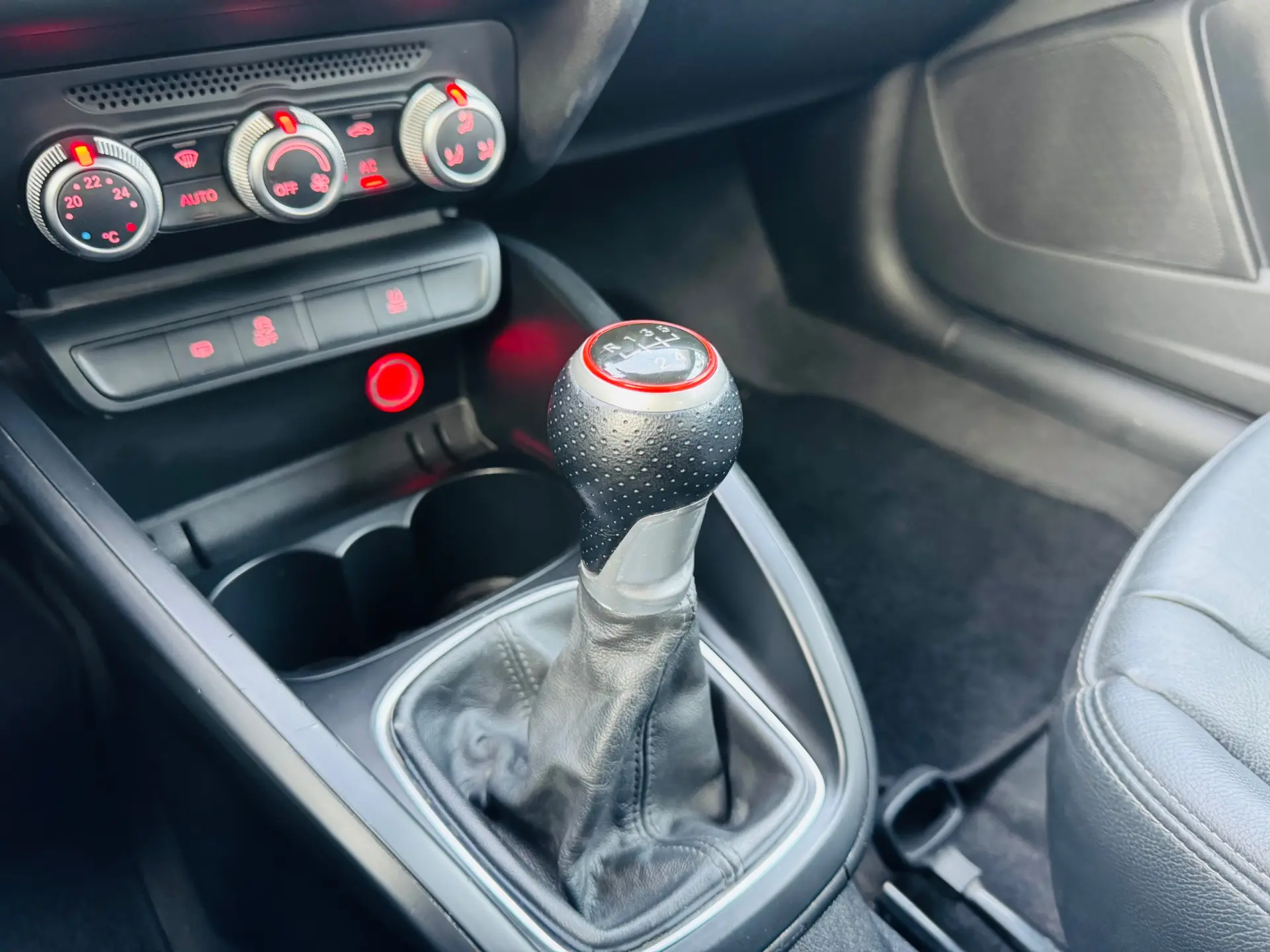 Audi A1 1.6 TDI S-line 32