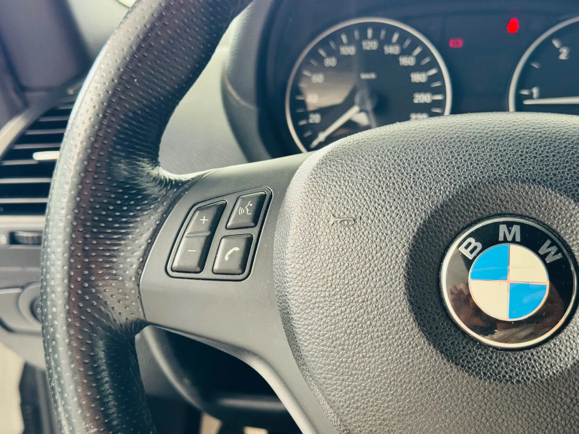 BMW 118 d Pack M 21
