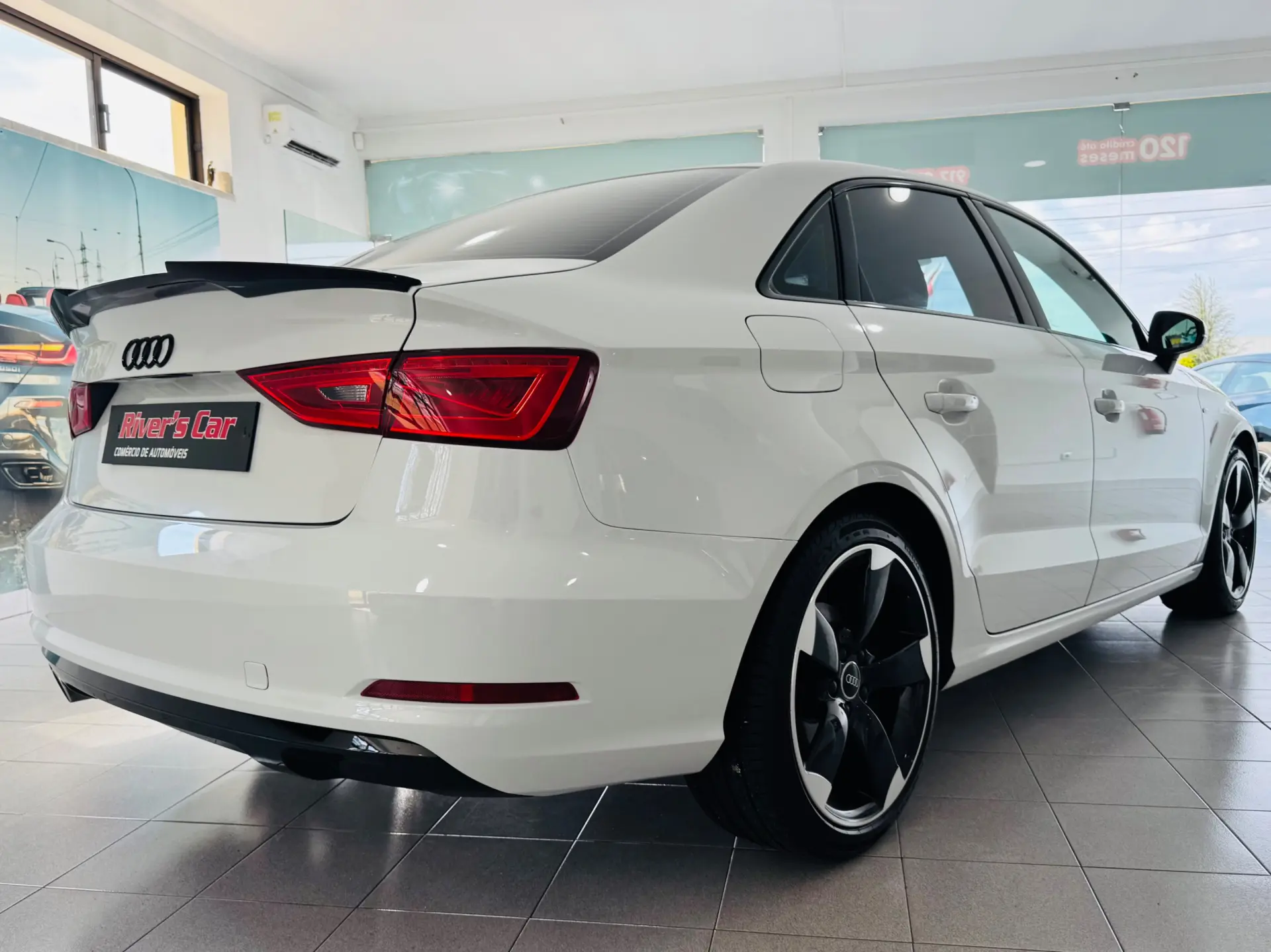 Audi A3 Limousine 2.0 TDI S-line 9