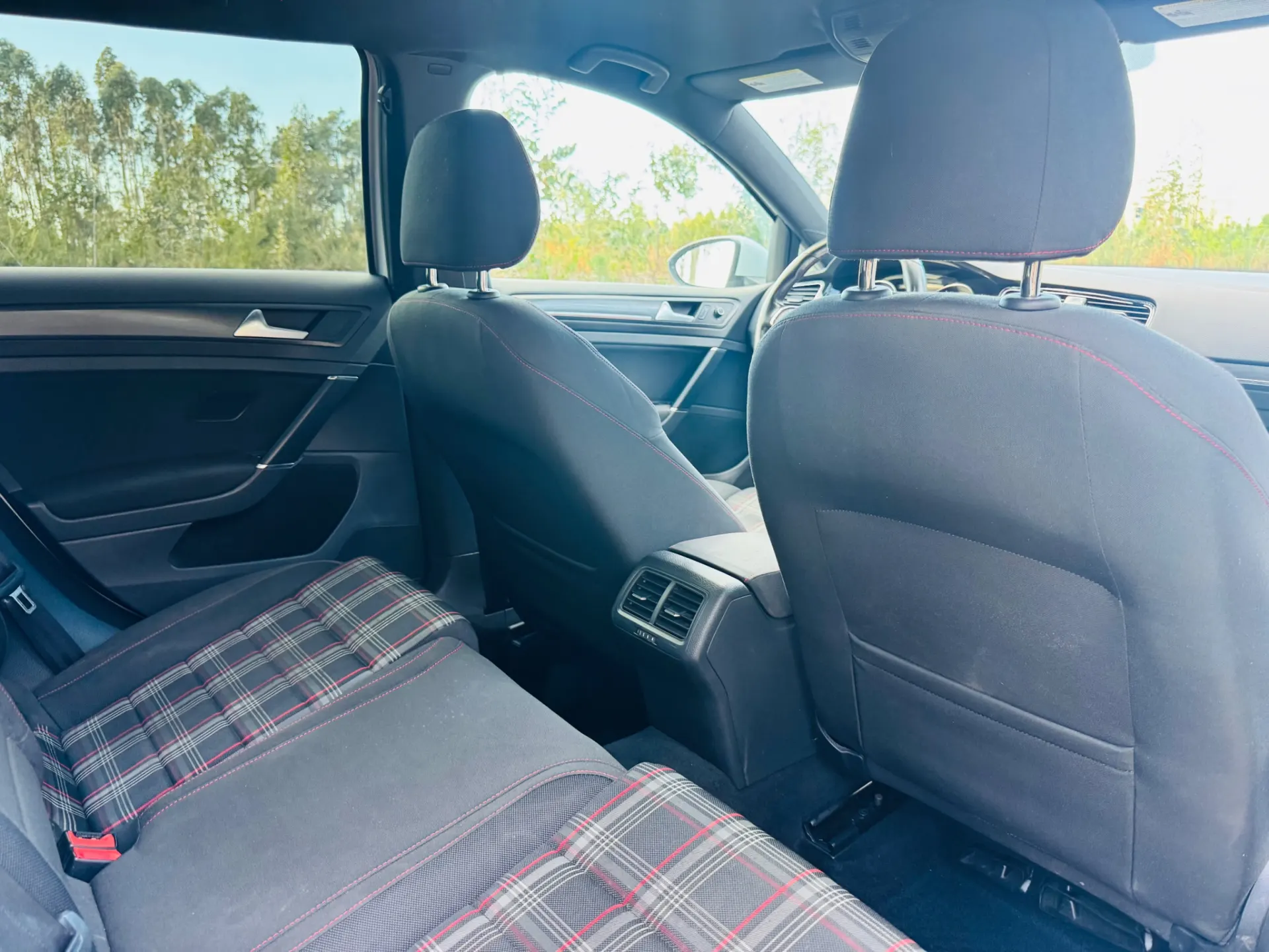 Volkswagen Golf 2.0 TSi GTi DSG Performance 46