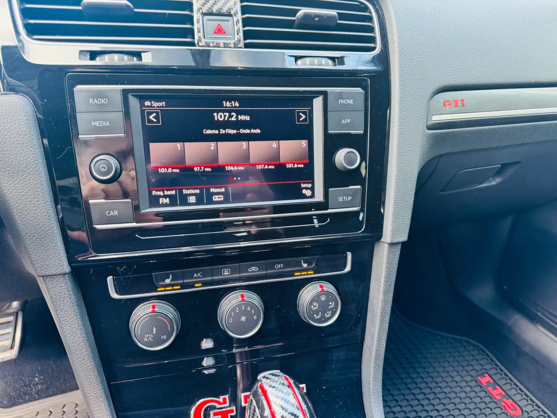 Volkswagen Golf 2.0 TSi GTi DSG Performance 27