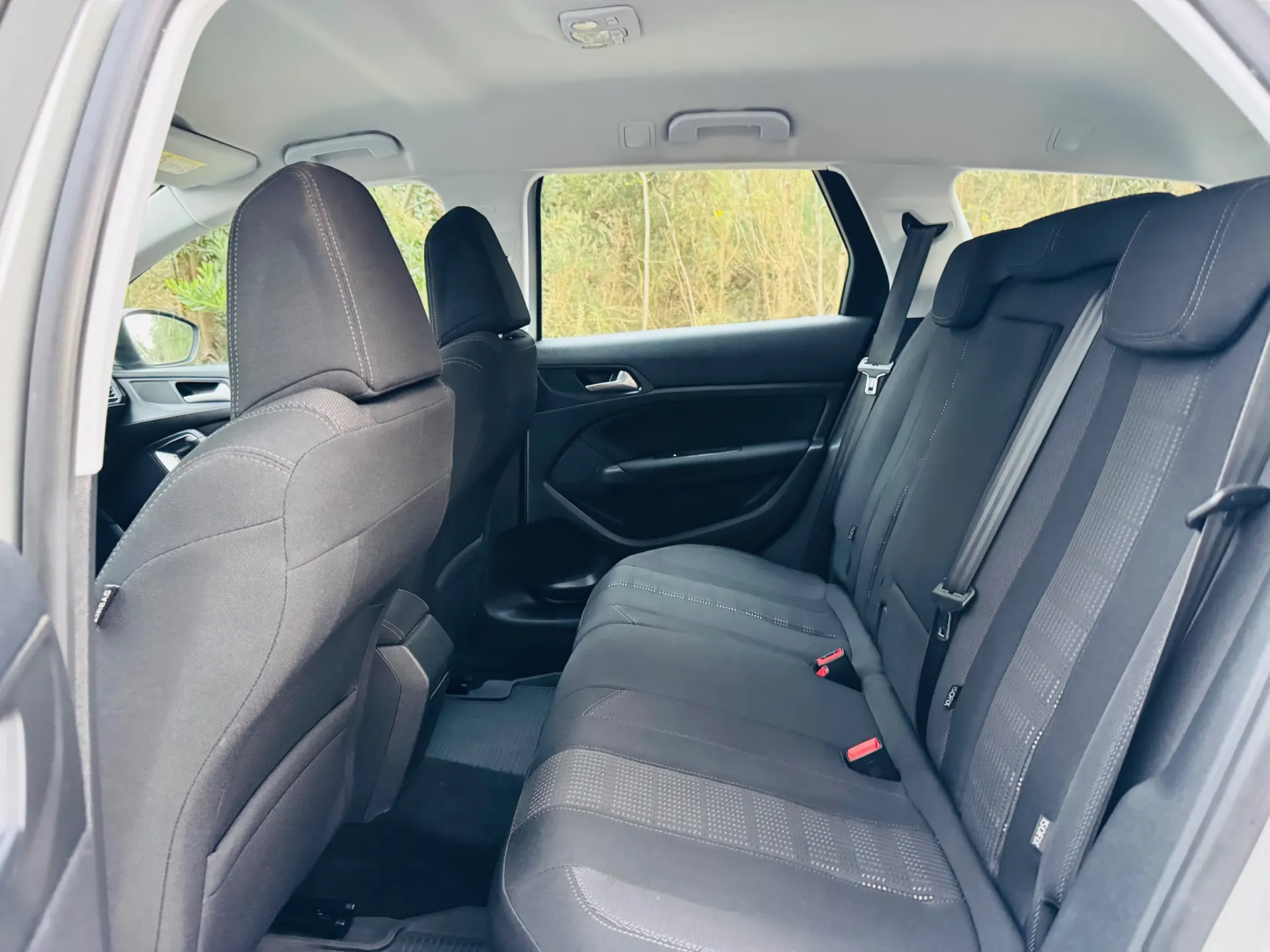 Peugeot 308 SW 1.6 BlueHDi Allure J17 38