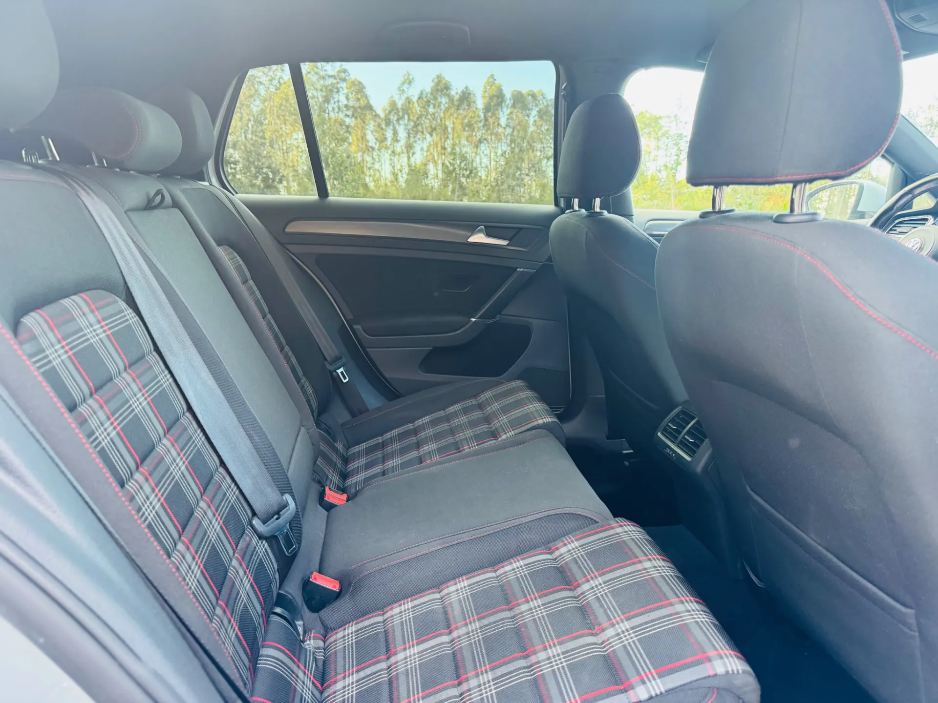 Volkswagen Golf 2.0 TSi GTi DSG Performance 45