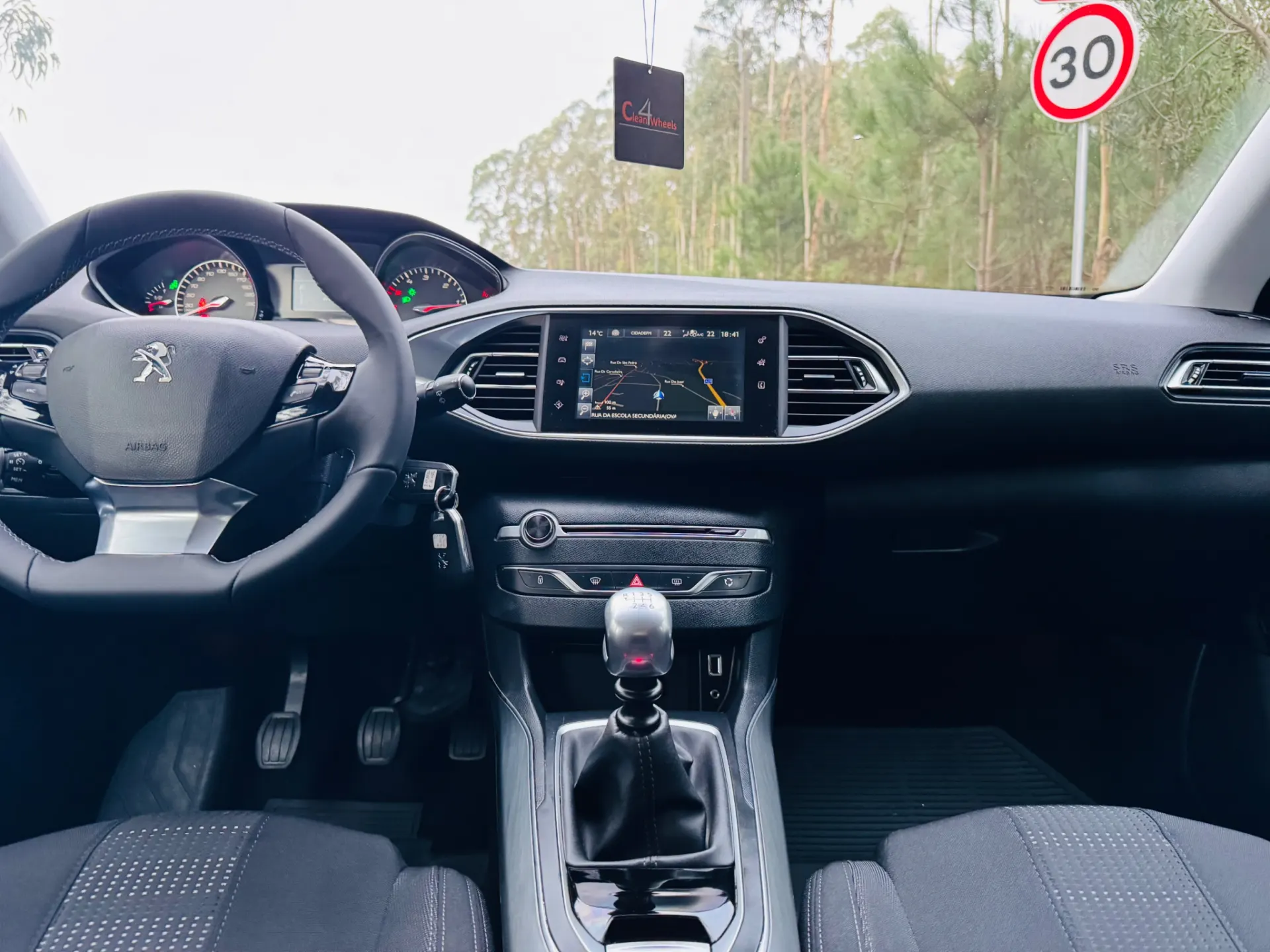 Peugeot 308 SW 1.6 BlueHDi Allure J17 30