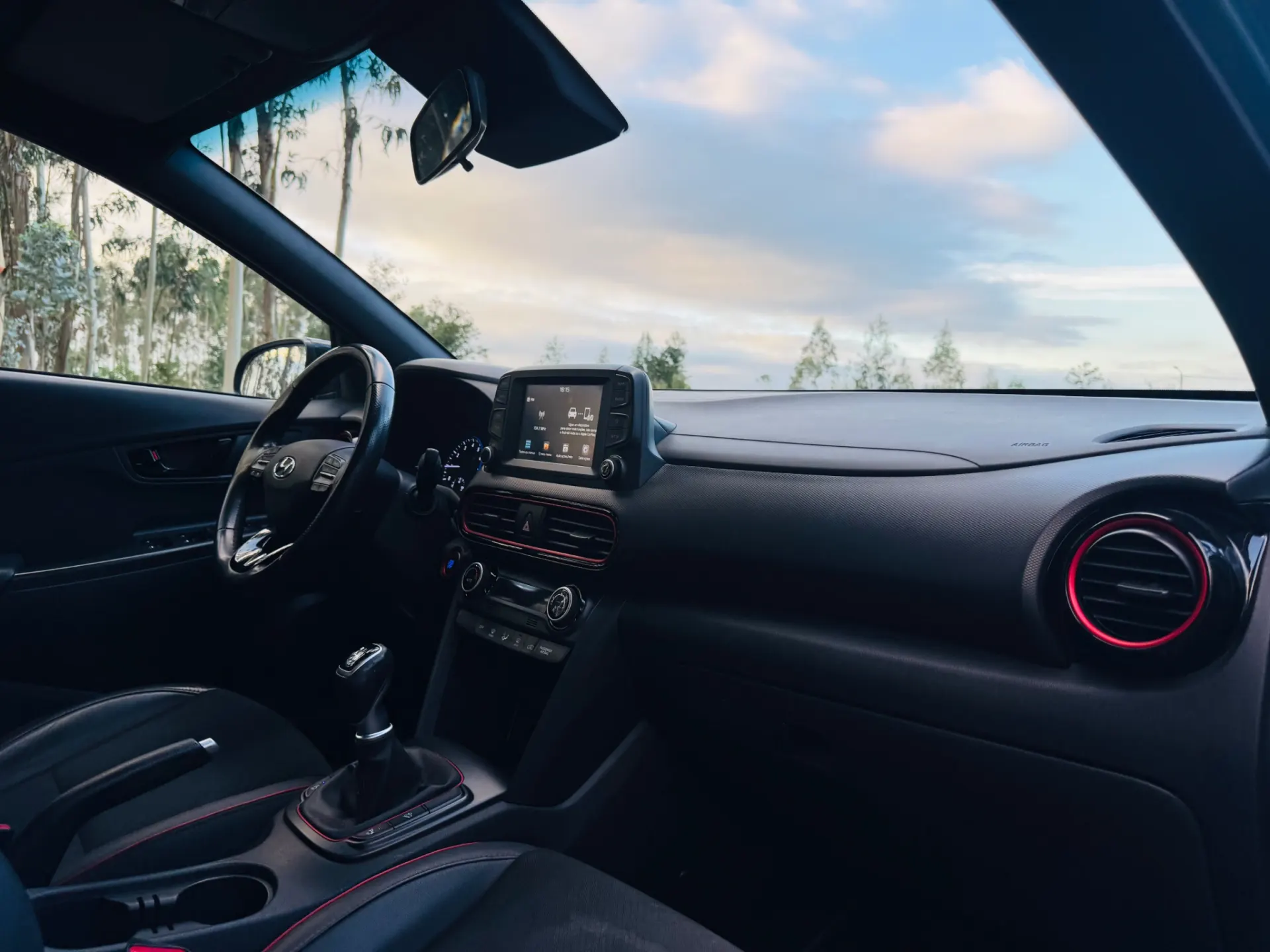 Hyundai Kauai 1.0 T-GDi Premium Pele/Tec.Vermelho 33