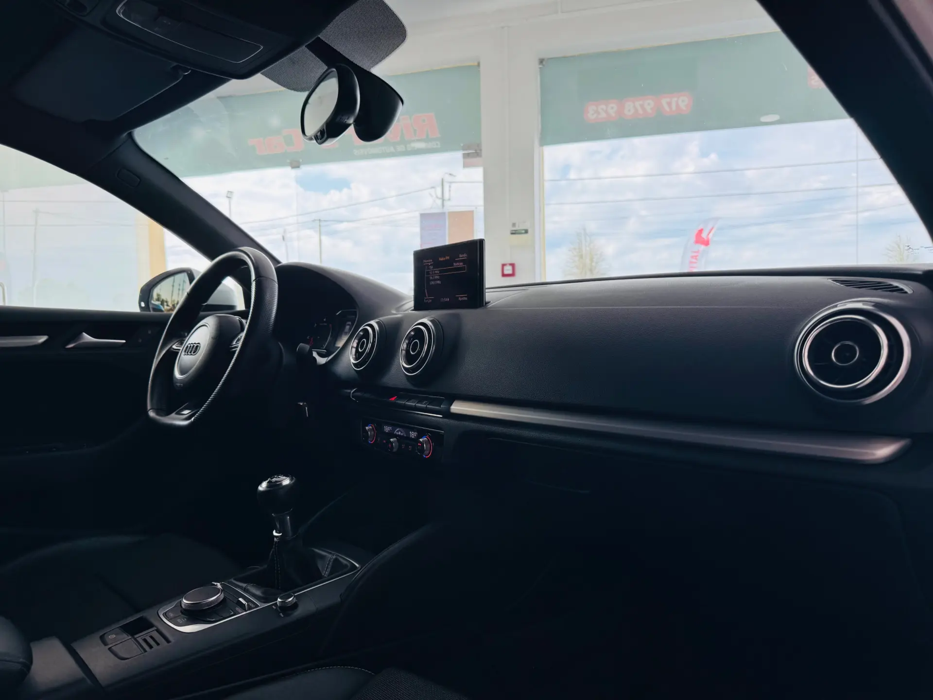 Audi A3 Limousine 2.0 TDI S-line 37