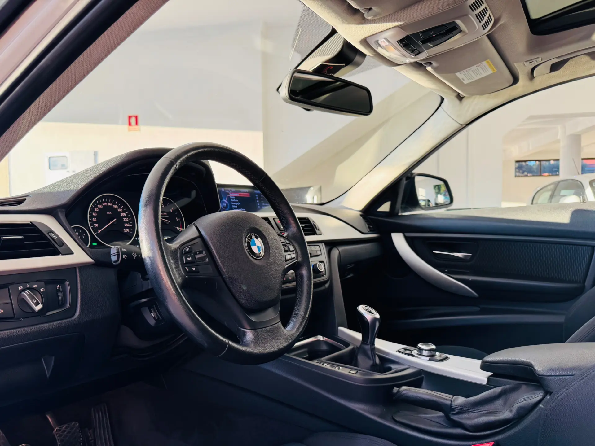 BMW 320 d Sport Line 22
