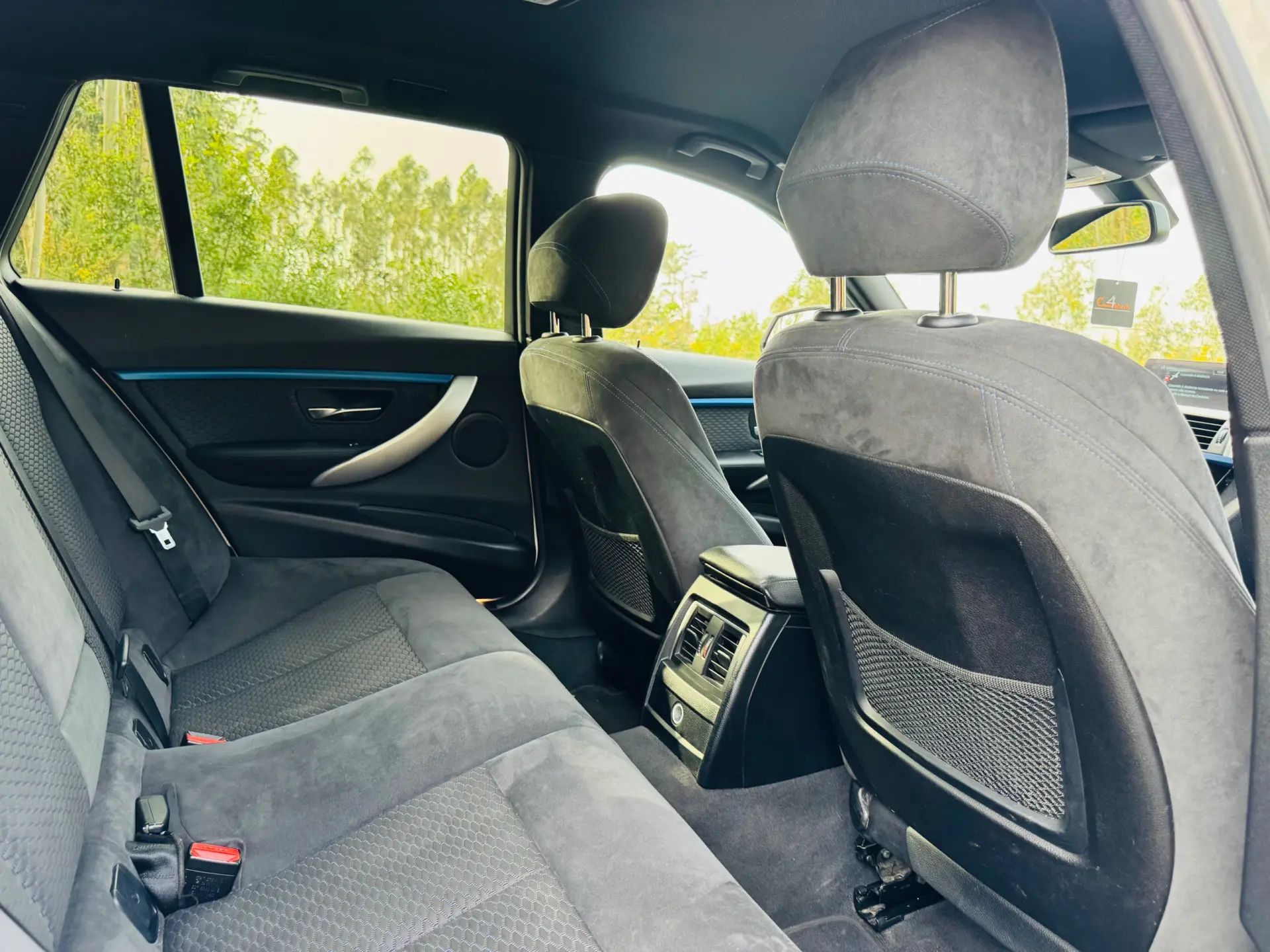 BMW 320 d Pack M Auto 42