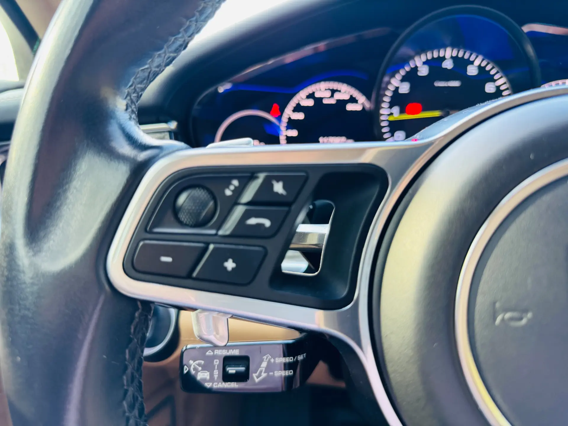 Porsche Panamera Sport Turismo 4 E-Hybrid 33