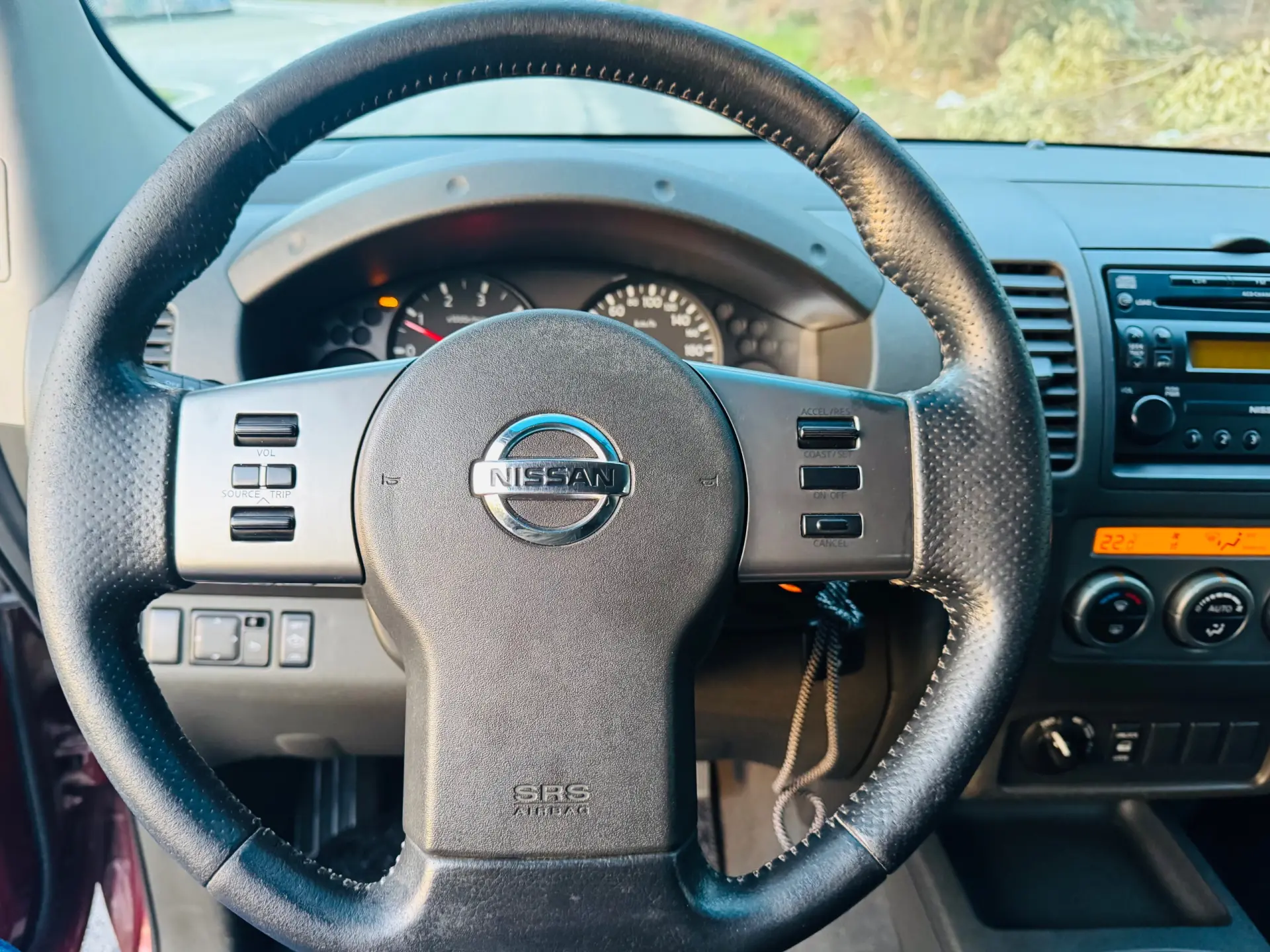 Nissan Navara 2.5 dCi CD SE Eastpak 31