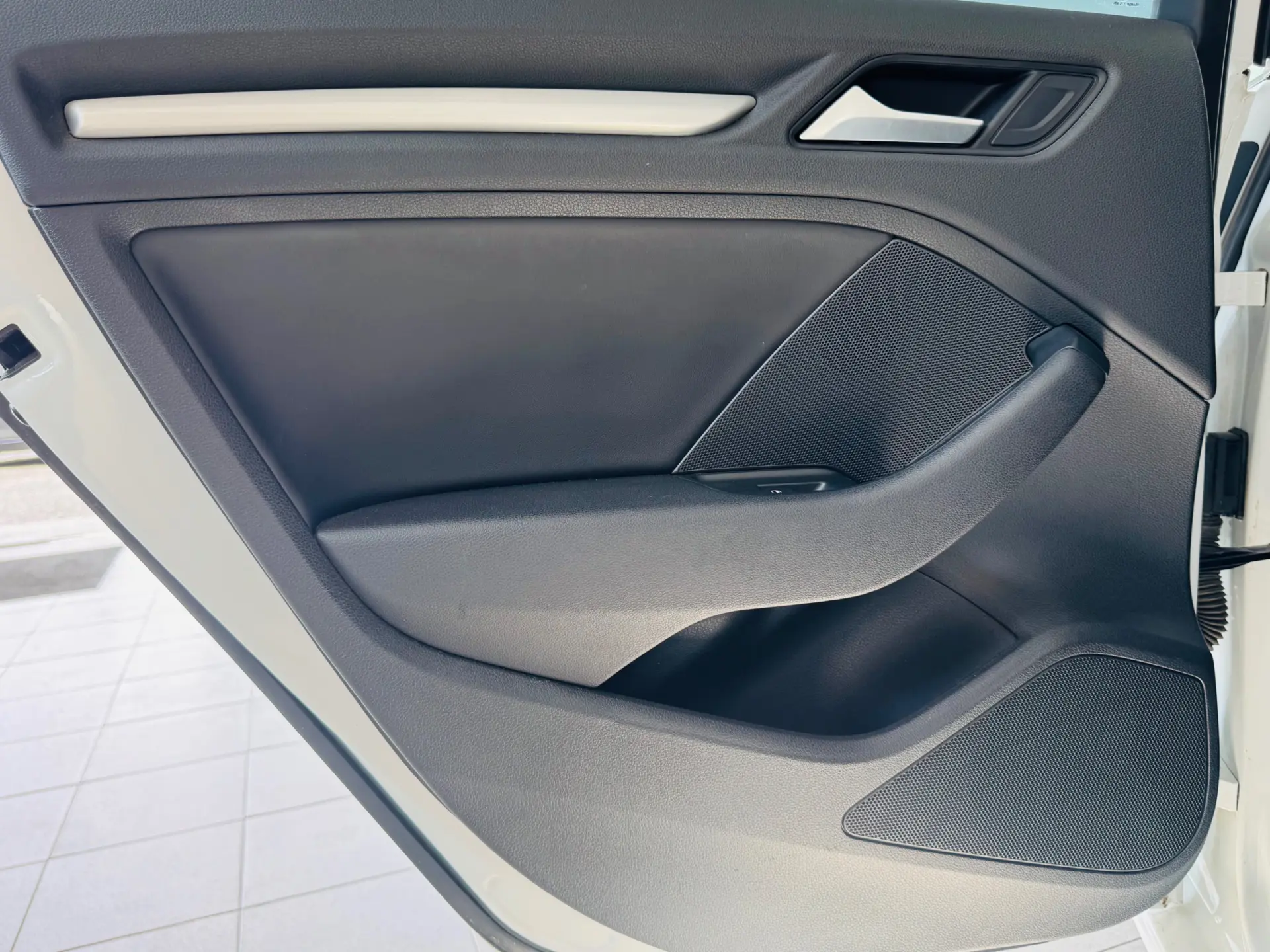 Audi A3 Limousine 2.0 TDI S-line 42