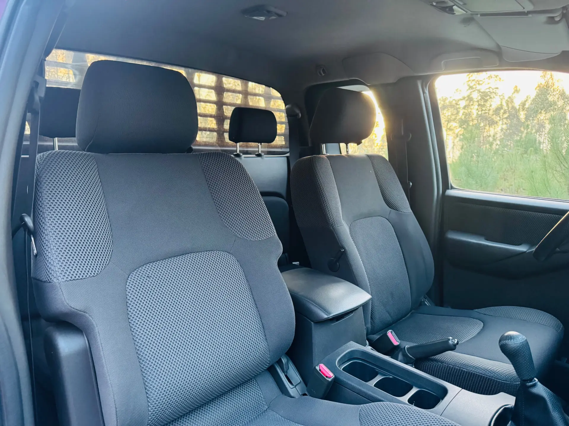 Nissan Navara 2.5 dCi CD SE Eastpak 44