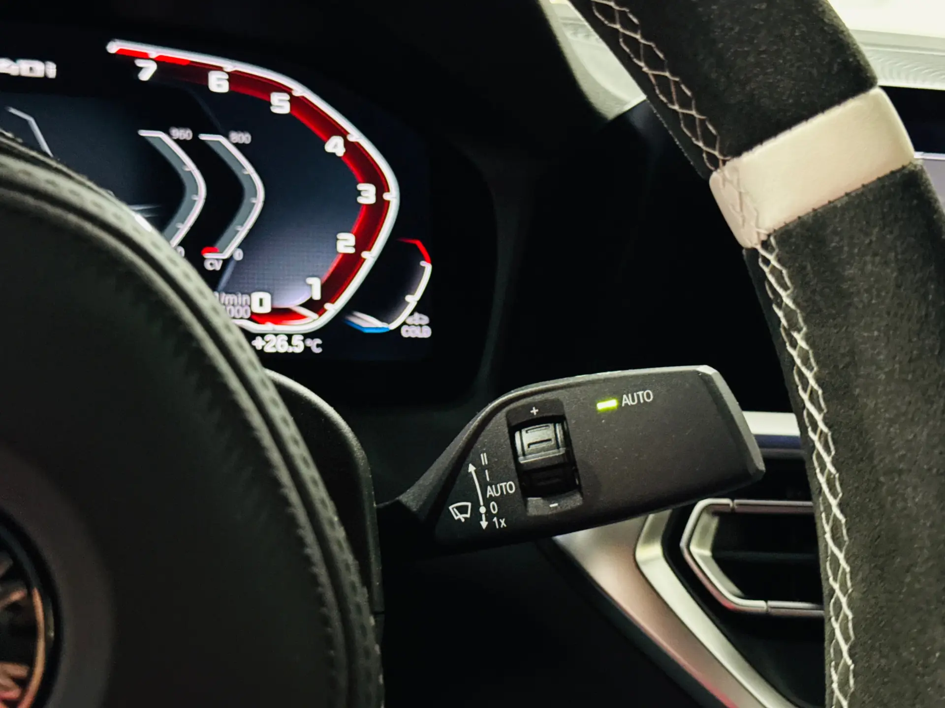 BMW M240i xDrive Auto 26