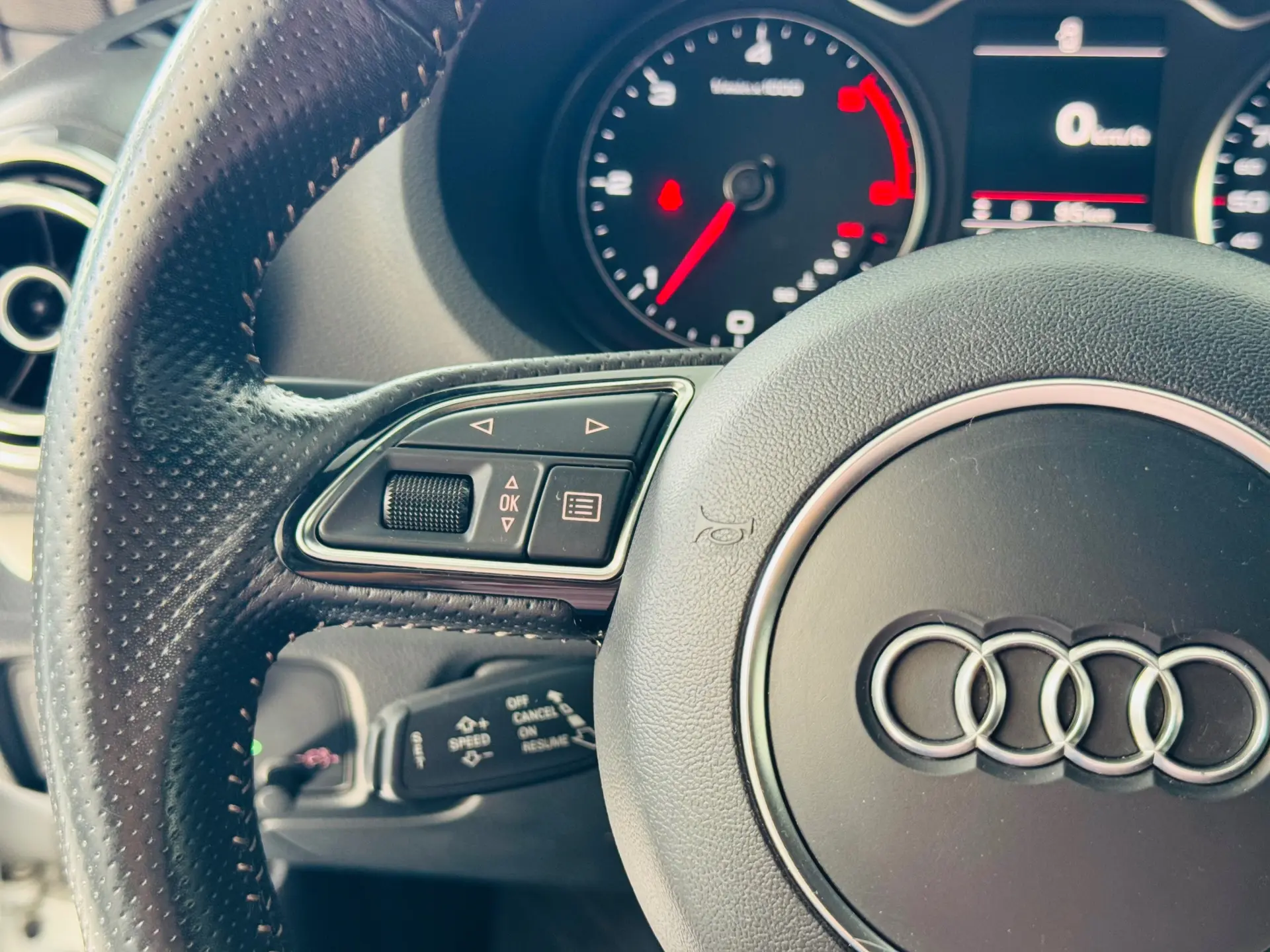 Audi A3 Limousine 2.0 TDI S-line 24