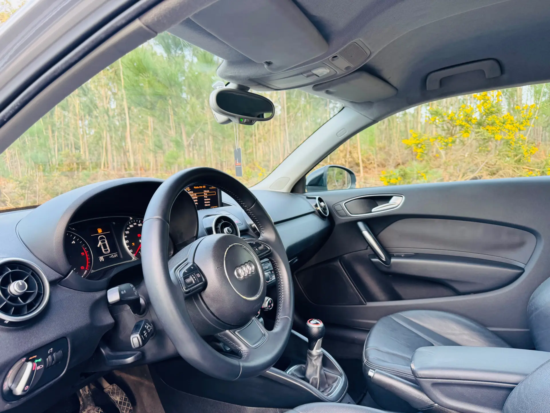 Audi A1 1.6 TDI S-line 19