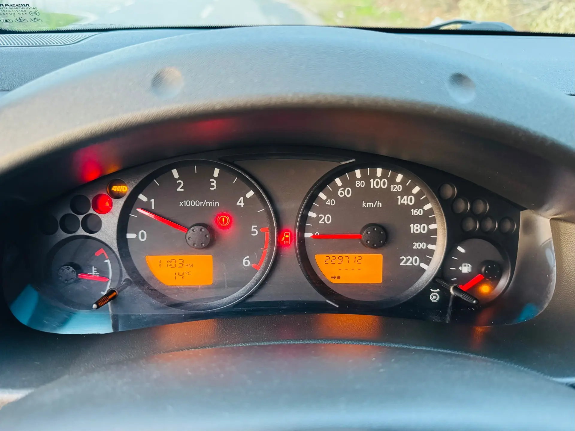 Nissan Navara 2.5 dCi CD SE Eastpak 32