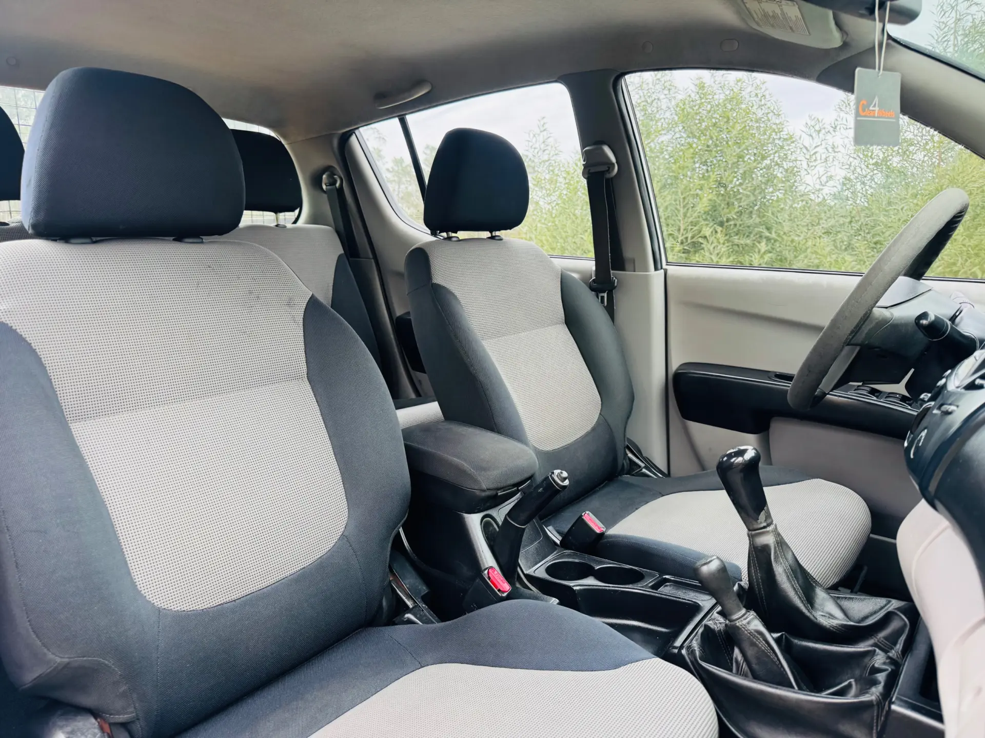 Mitsubishi L200 2.5 DI-D CD Intense AC/JLL 25