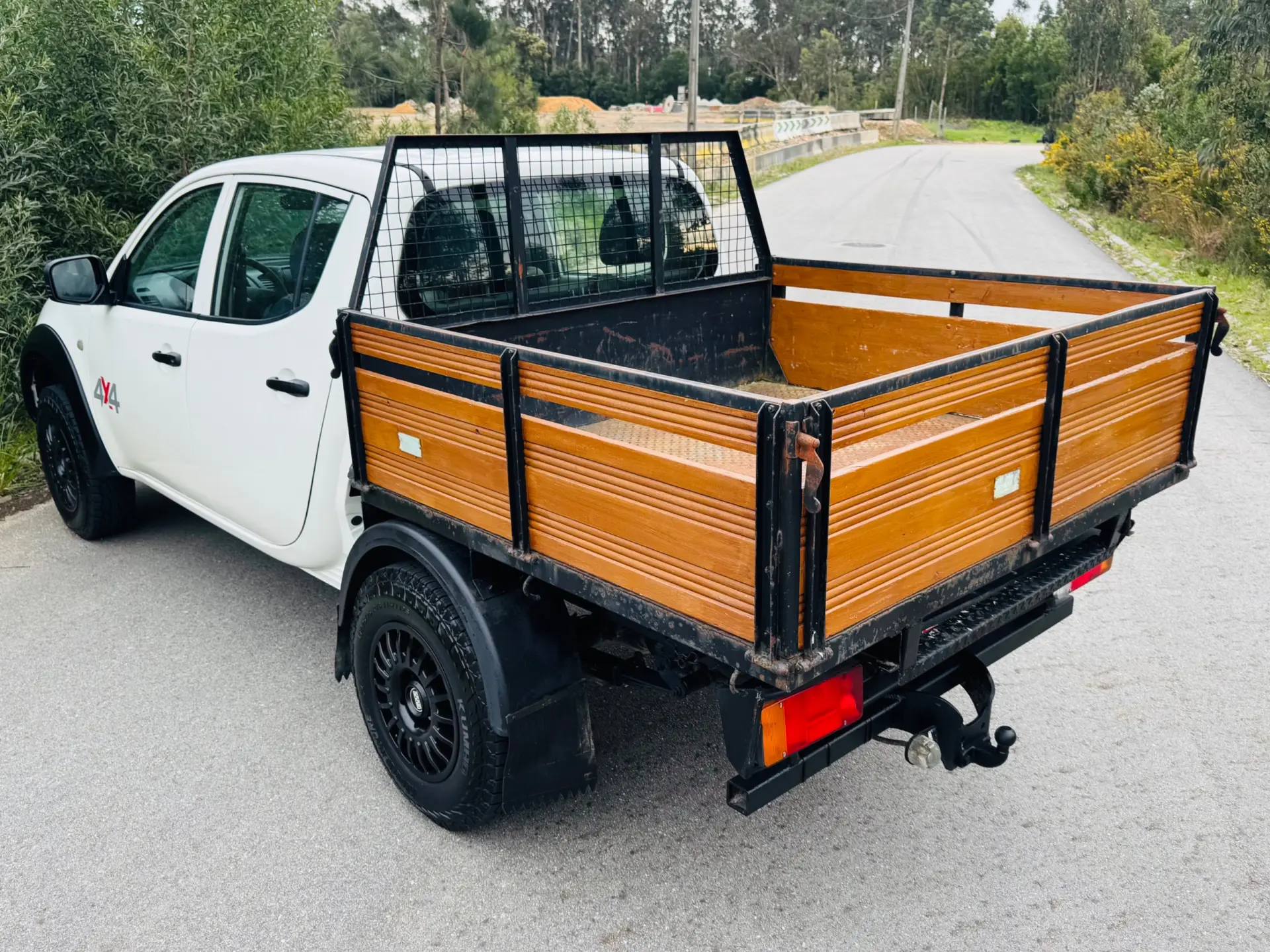 Mitsubishi L200 2.5 DI-D CD Intense AC/JLL 13