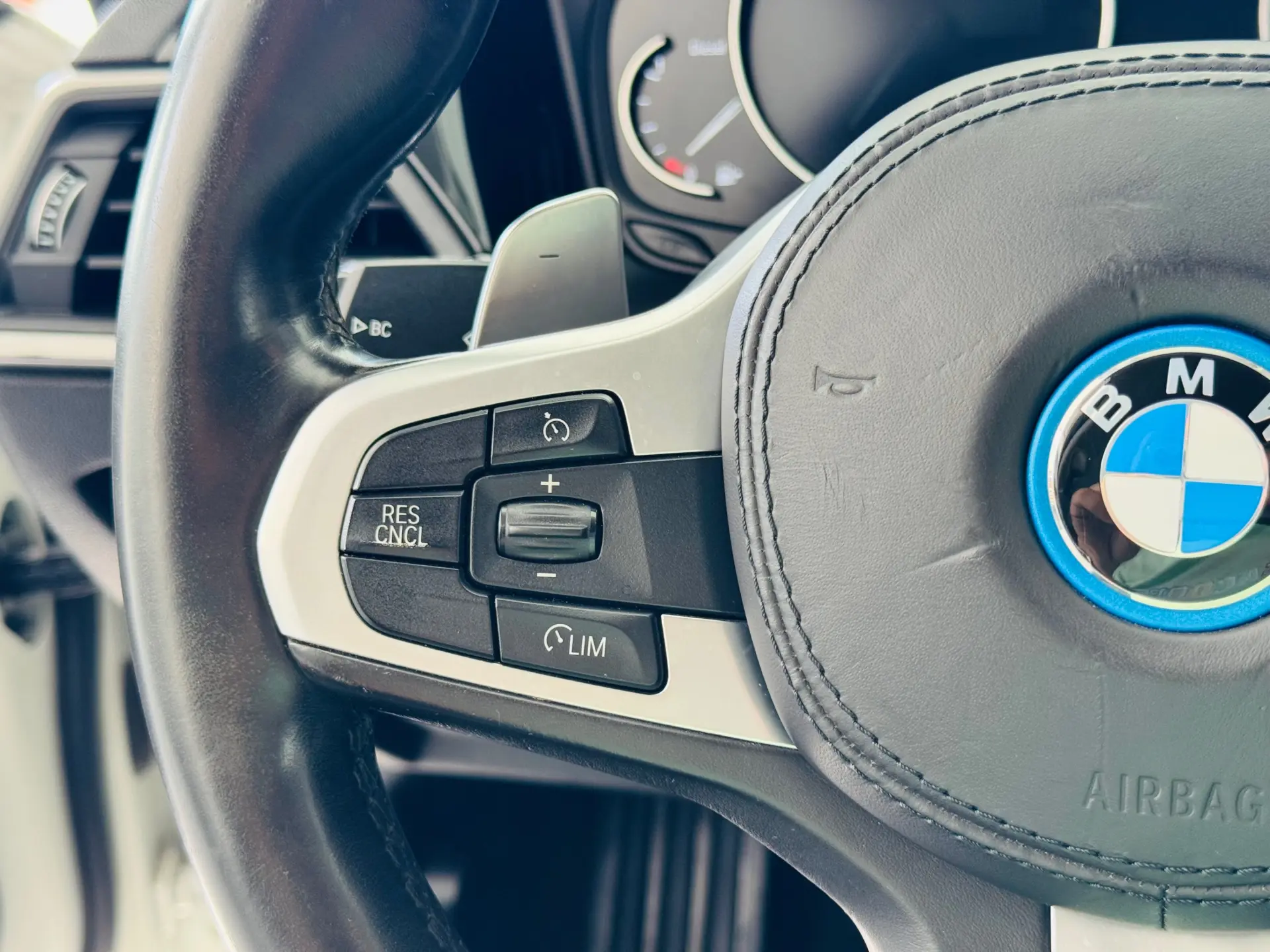BMW 320 d Aut. Advantage 21