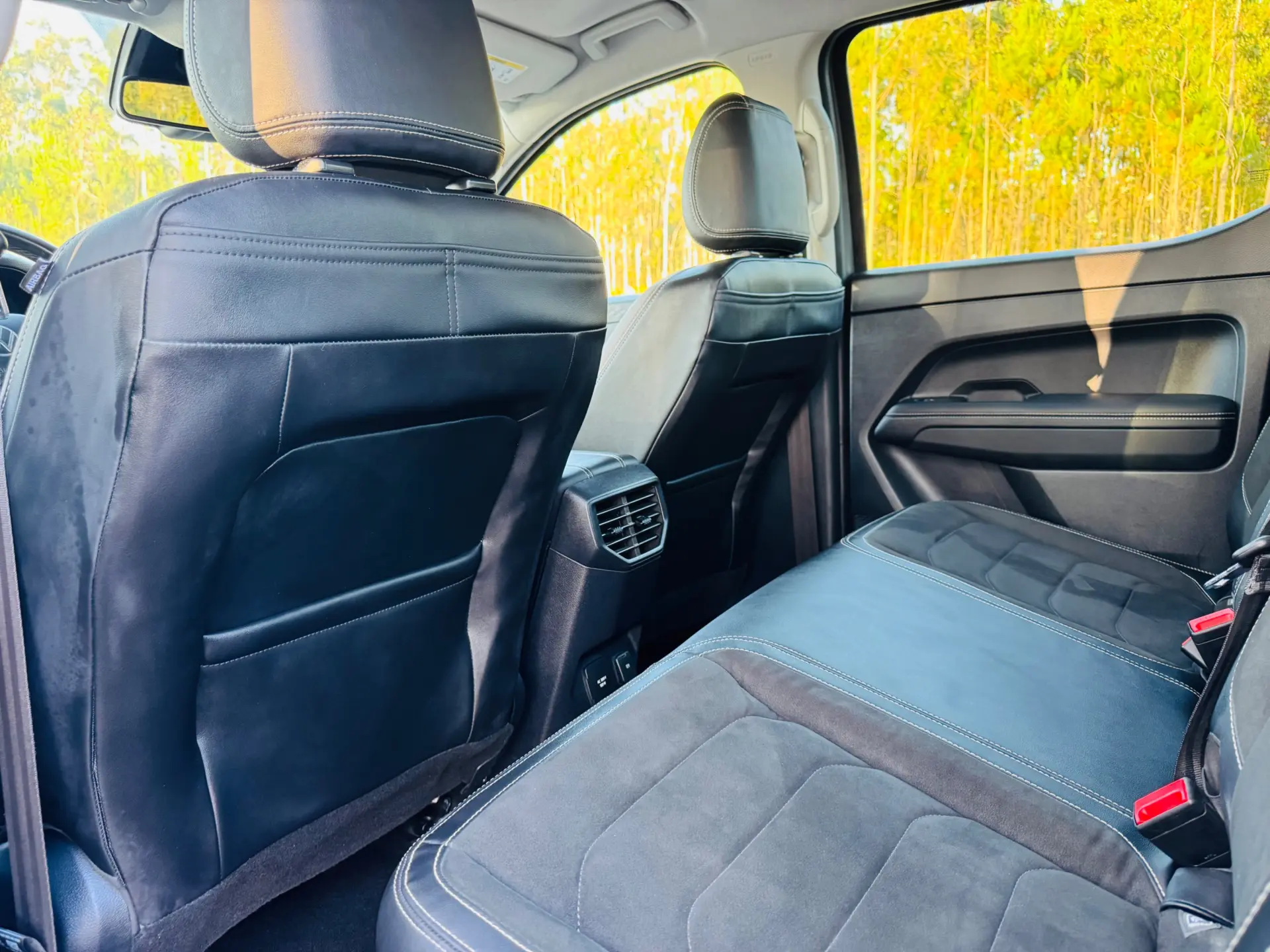 Volkswagen Amarok 2.0 TDi Auto Style 53