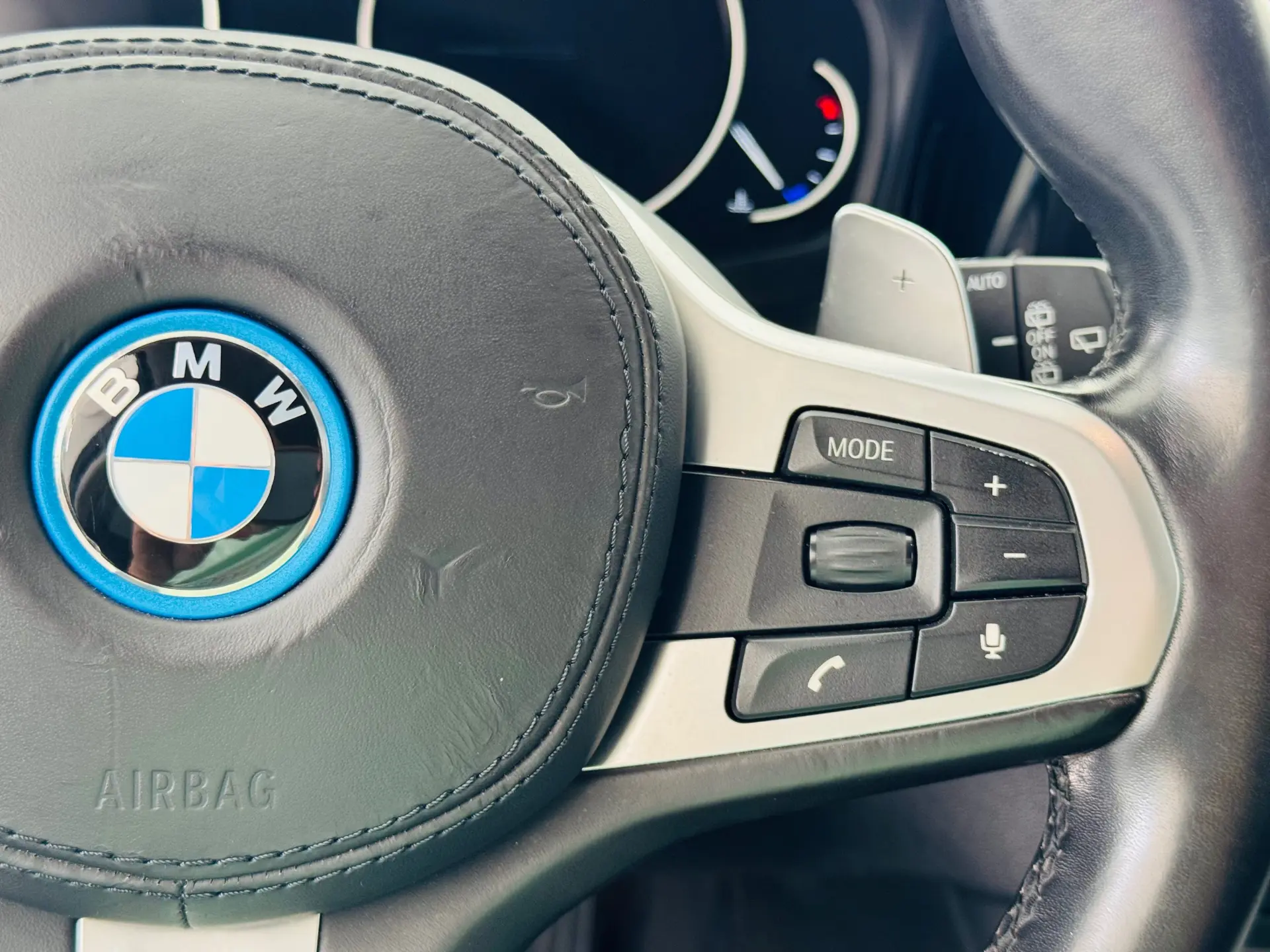 BMW 320 d Aut. Advantage 22