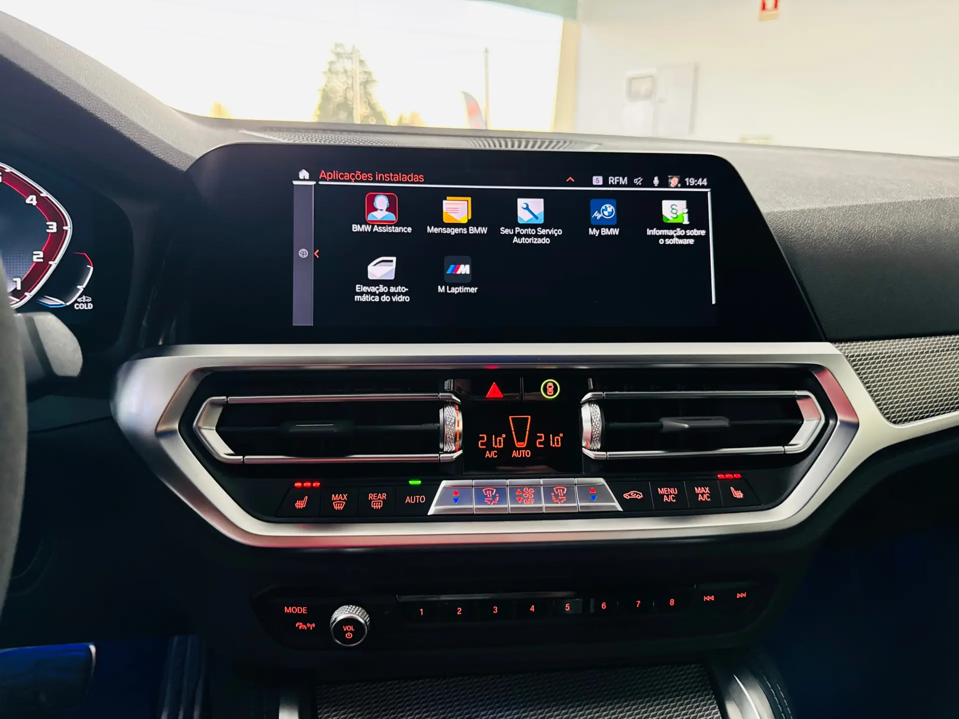 BMW M240i xDrive Auto 30