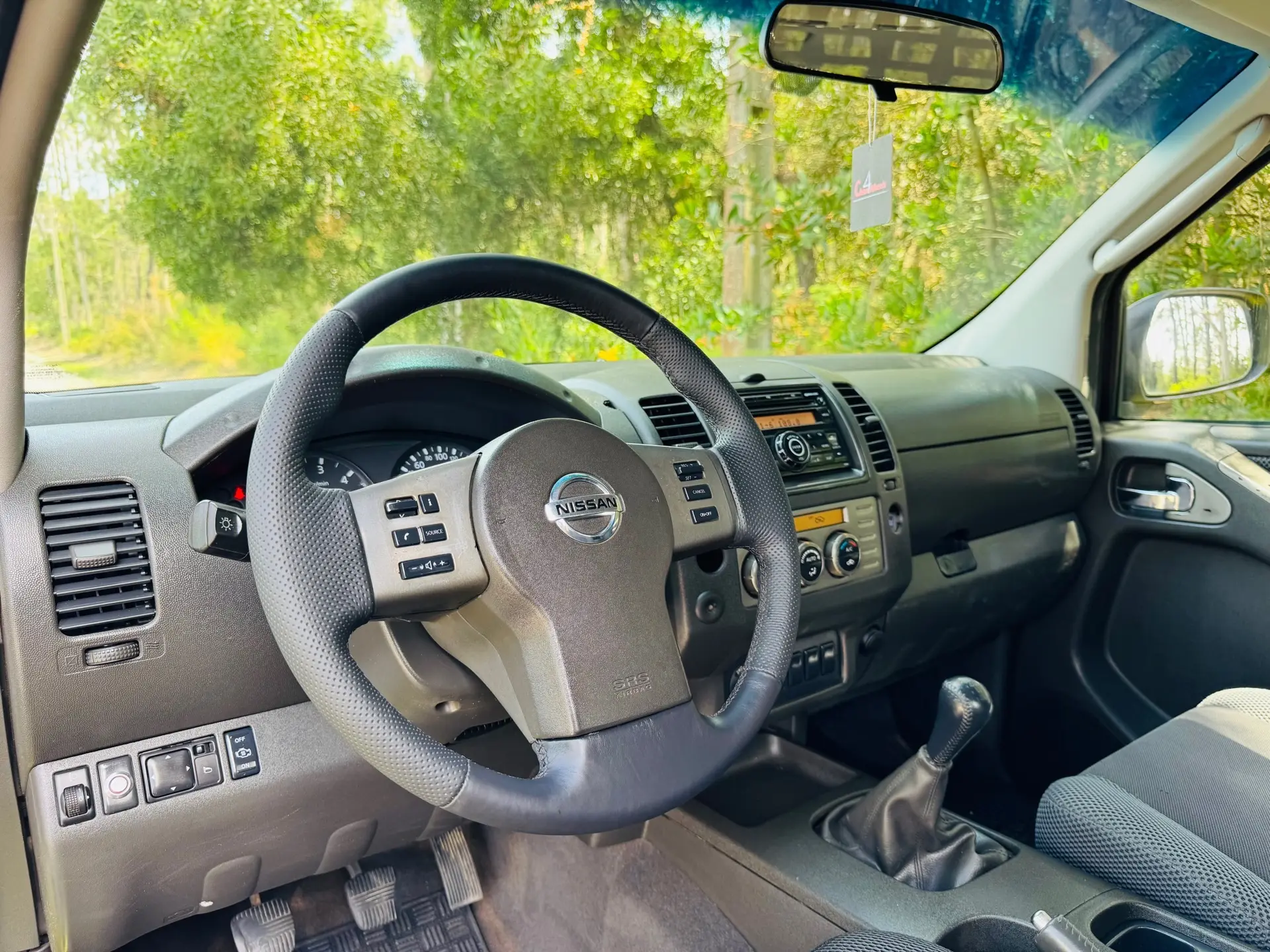Nissan Navara 2.5 dCi CD SE Eastpak 24