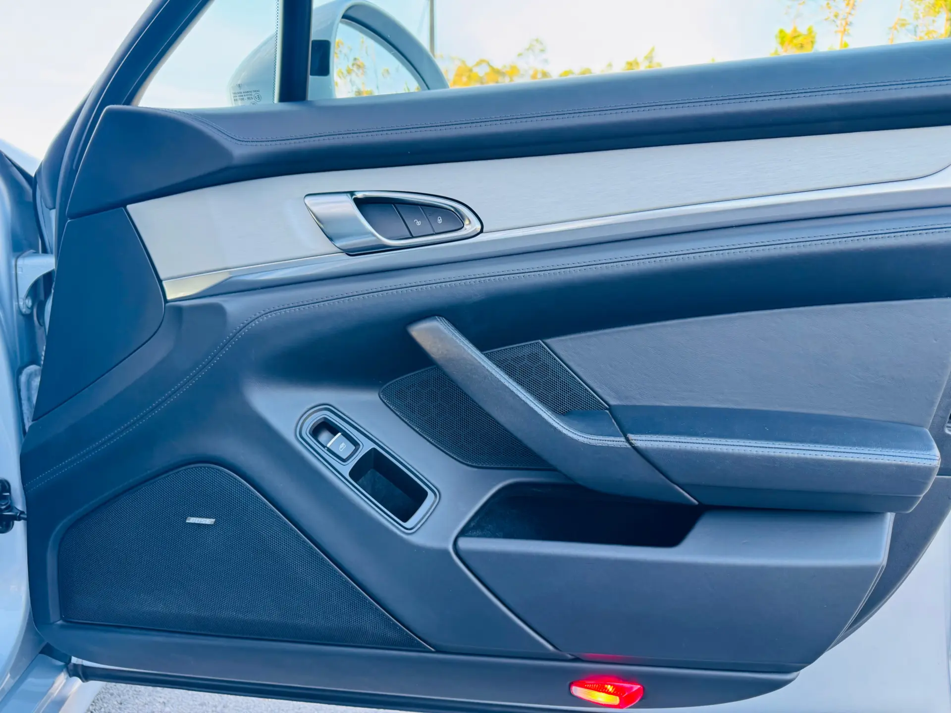 Porsche Panamera Platinum Edition 41