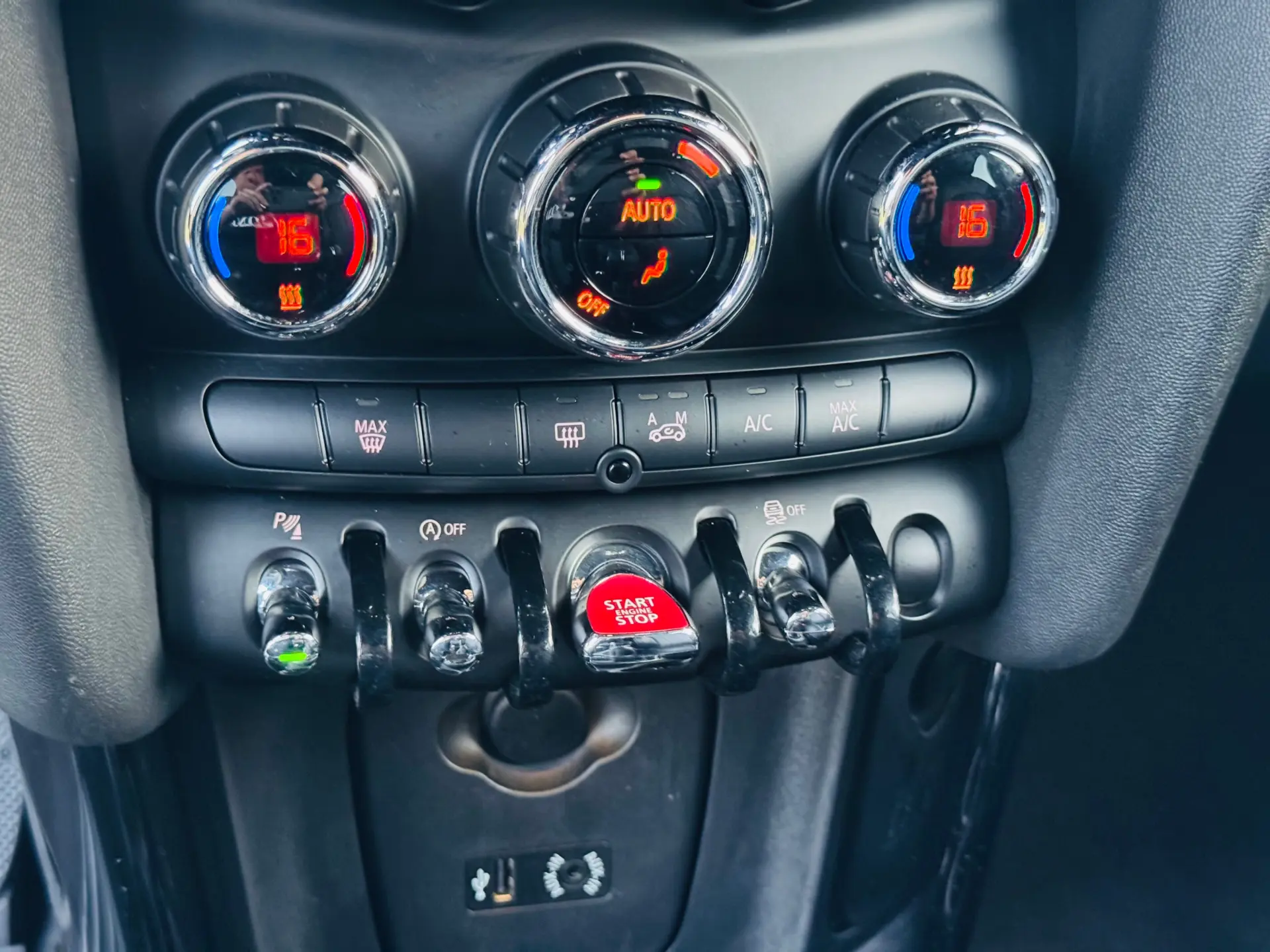 MINI 5 Portas Cooper S 36