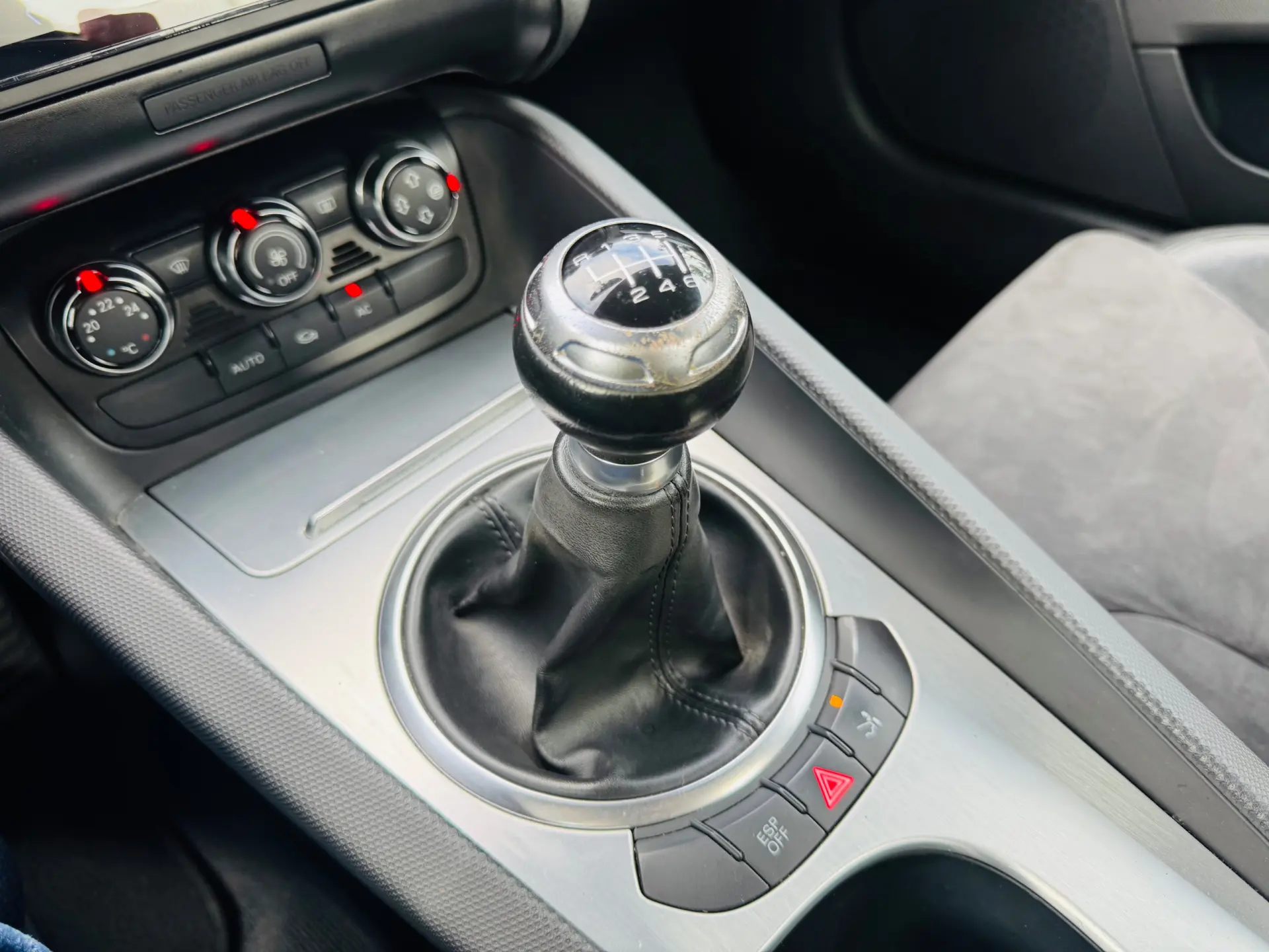 Audi TT Coupé 2.0 TDI quattro S-line 22