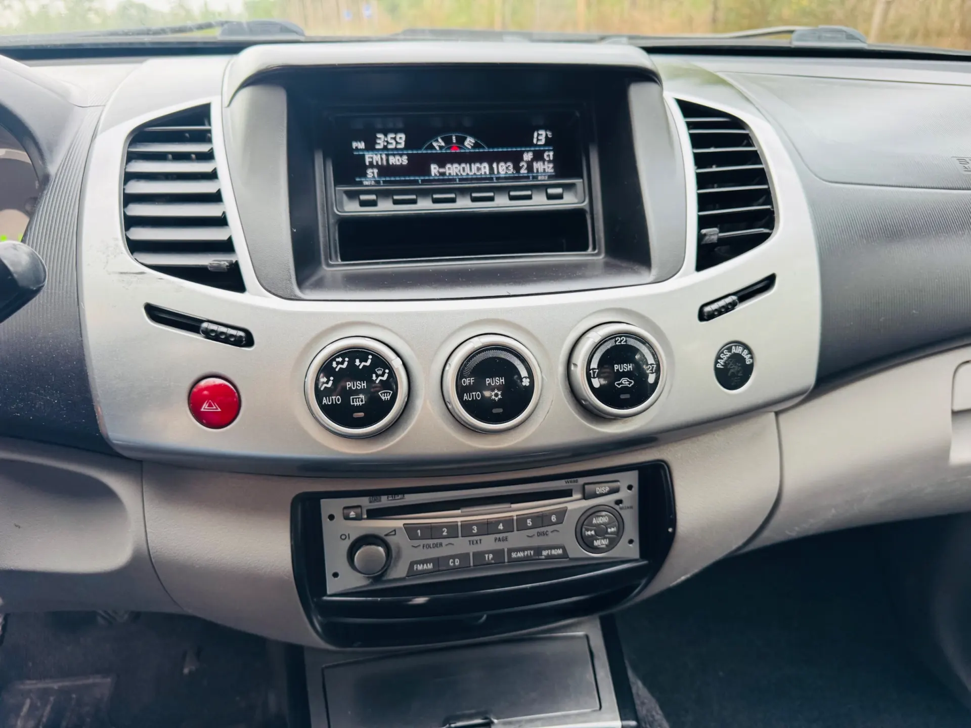 Mitsubishi L200 2.5 DI-D CD Invite AC CC 4WD 28