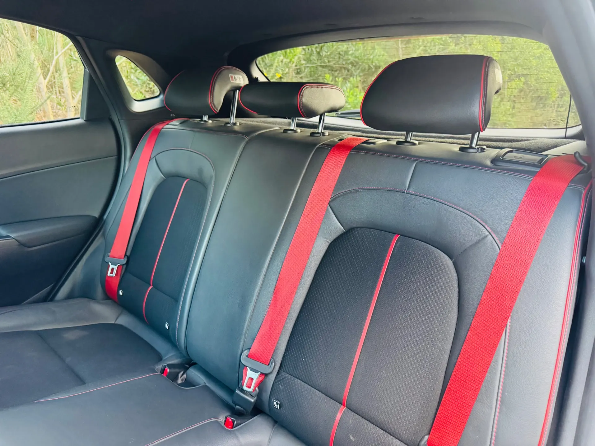 Hyundai Kauai 1.0 T-GDi Premium Pele/Tec.Vermelho 40