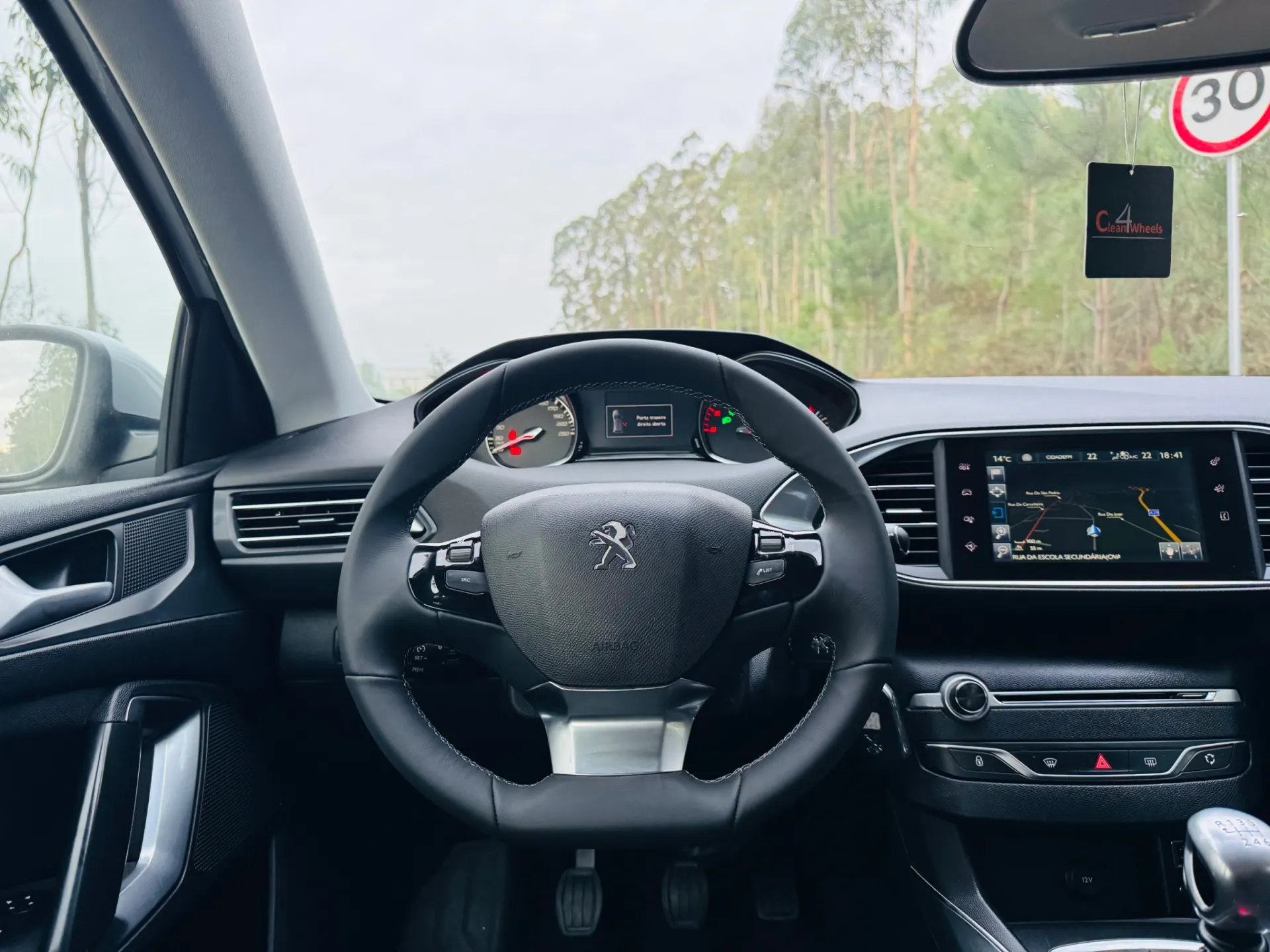 Peugeot 308 SW 1.6 BlueHDi Allure J17 29