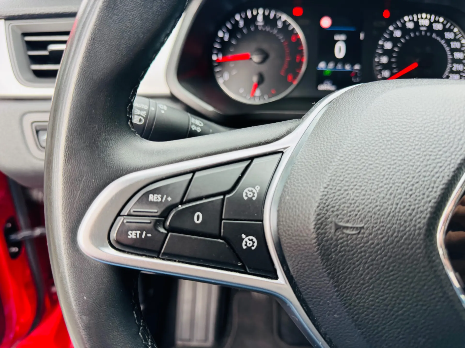 Renault Captur 1.0 TCe Intens Bi-Fuel 28