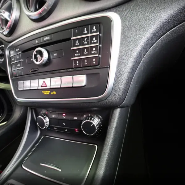 Mercedes-Benz CLA 180 d Shooting Brake 20