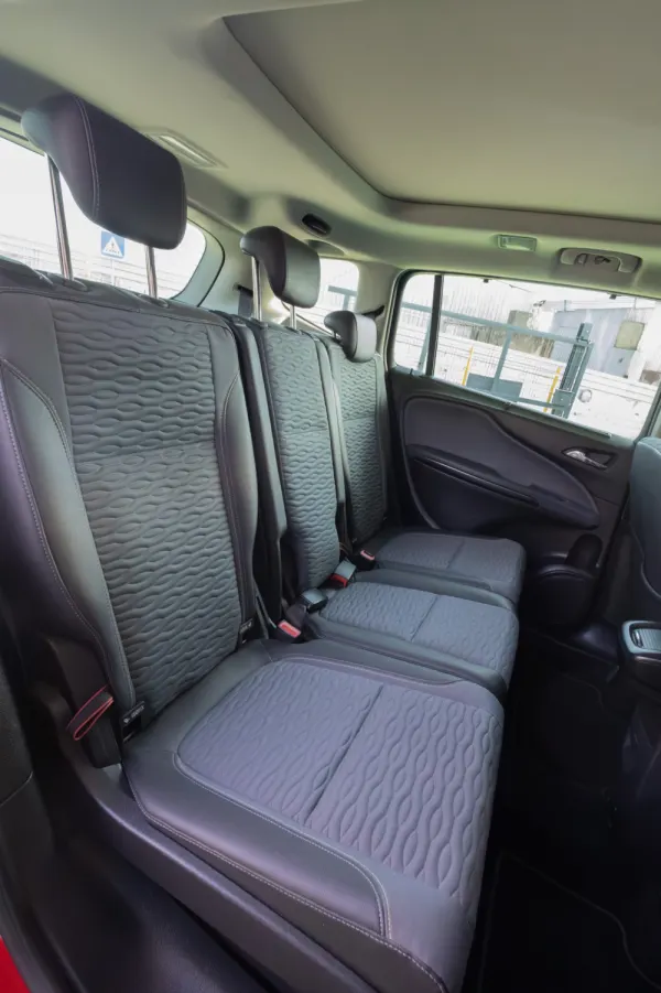 Opel Zafira 1.4T Cosmo - GPL 13