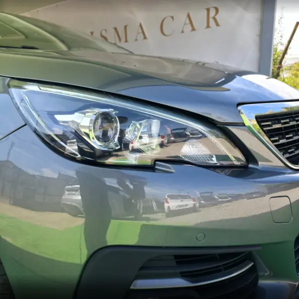 Peugeot 308 SW 1.5 BlueHDi Allure 7