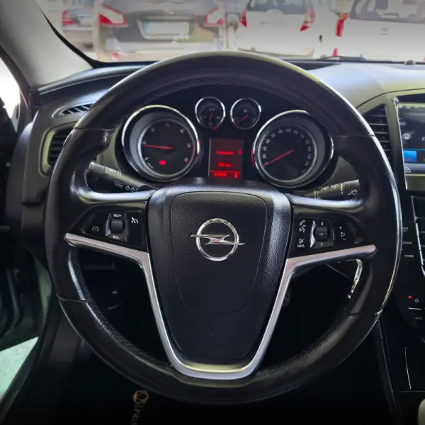 Opel Insignia Sports Tourer 2.0 CDTi Cosmo S/S 15