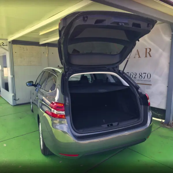 Peugeot 308 SW 1.5 BlueHDi Allure 11