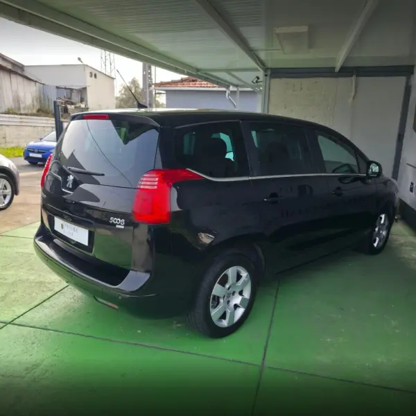 Peugeot 5008 1.6 E-HDi Allure 2-Tronic J17 3