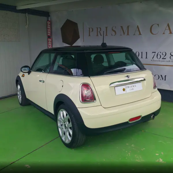 MINI 3 Portas One D 2