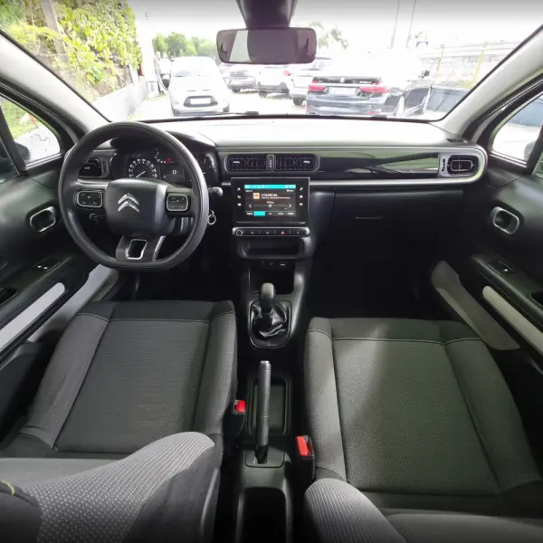 Citroen C3 1.2 PureTech Shine 15