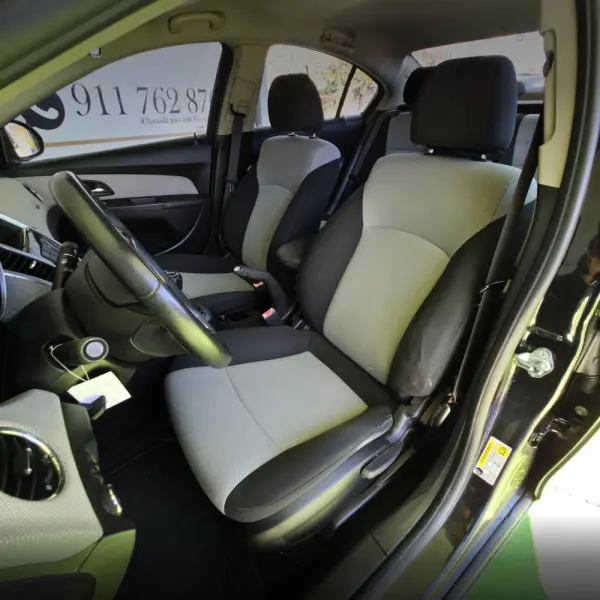 Chevrolet Cruze 1.6 LS 9