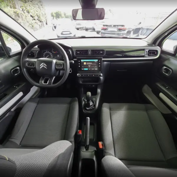 Citroen C3 1.2 PureTech Shine 21