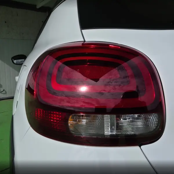 Citroen C3 1.2 PureTech Shine 12